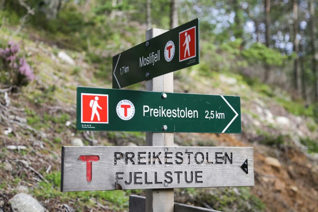Signages of Preikestolen